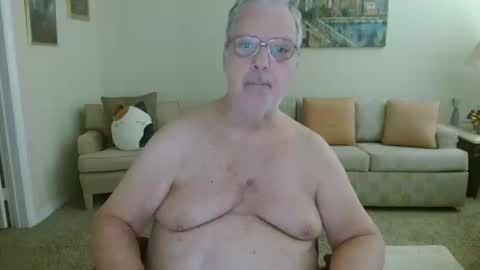 Snapshot of timealone120000 chatting on 10-19-25, 06:30 timealone120000 online show from 10-19-25, 06:30