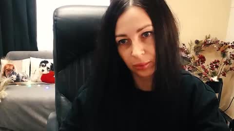 Luisa online show from 10-07-25, 08:11