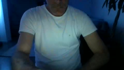 Snapshot of times20 chatting on 10-09-25, 01:14 times20 online show from 10-09-25, 01:14