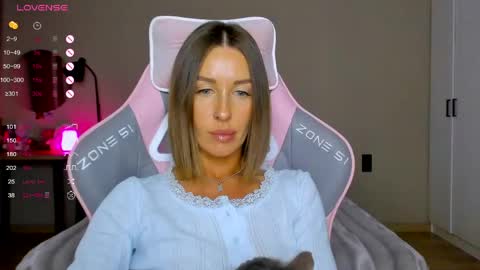 Tina online show from 05-12-26, 11:18