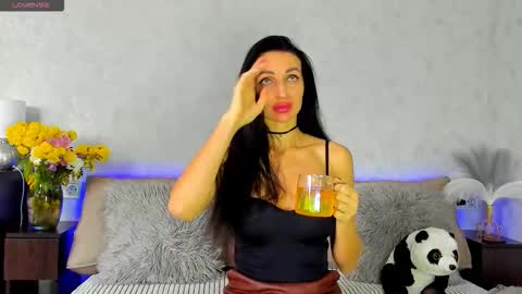 Tina online show from 10-19-25, 10:27