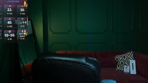tina_tayllor__ online show from 05-06-26, 08:36