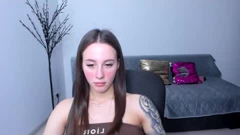 Snapshot of tina_tin85 chatting on 06-13-26, 09:35 tina online show from 06-13-26, 09:35