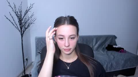 Snapshot of tina_tin85 chatting on 06-17-26, 08:21 tina online show from 06-17-26, 08:21