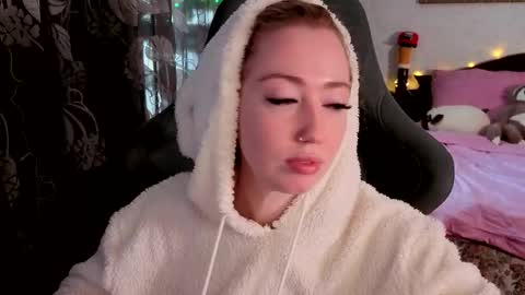 Snapshot of tinabrook chatting on 02-12-26, 04:40 Tina online show from 02-12-26, 04:40