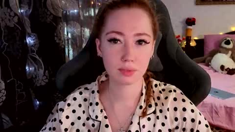 Snapshot of tinabrook chatting on 02-17-26, 04:31 Tina online show from 02-17-26, 04:31