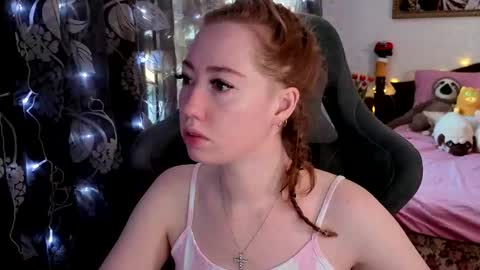 Snapshot of tinabrook chatting on 02-18-26, 04:30 Tina online show from 02-18-26, 04:30