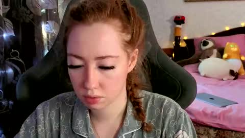 Snapshot of tinabrook chatting on 02-20-26, 04:31 Tina online show from 02-20-26, 04:31