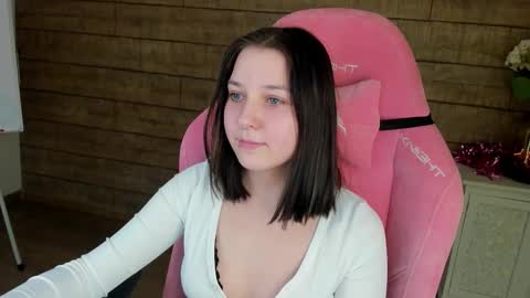 TinaBurton online show from 01-17-26, 04:22