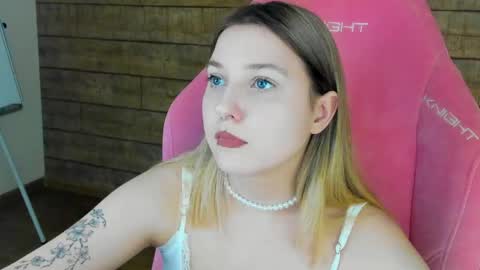 TinaBurton online show from 05-06-26, 06:02