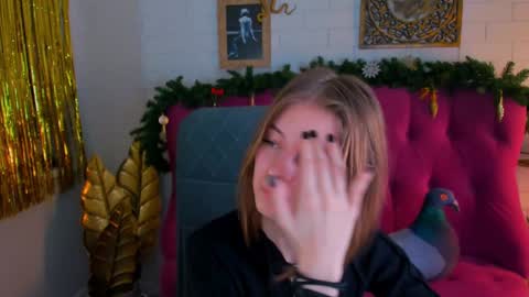 Snapshot of tinadavil chatting on 12-19-24, 08:34 Tina Davil online show from 12-19-24, 08:34