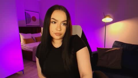 hi im curvy babyface girlie Tina online show from 02-12-26, 08:20