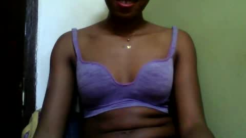 tinah235702 online show from 11-13-25, 07:29