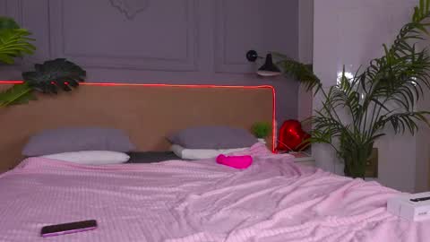 tinasiner online show from 03-10-25, 07:07