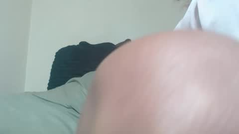 Snapshot of tinaxxxpetitexoxo chatting on 04-03-26, 01:09 Tina online show from 04-03-26, 01:09