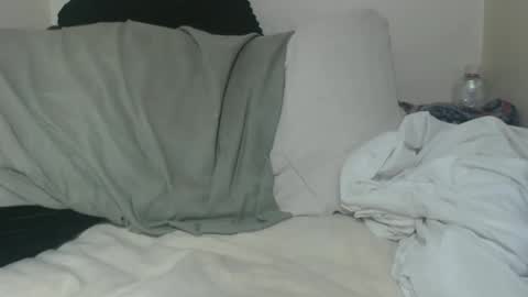 Snapshot of tinaxxxpetitexoxo chatting on 04-06-26, 01:03 Tina online show from 04-06-26, 01:03