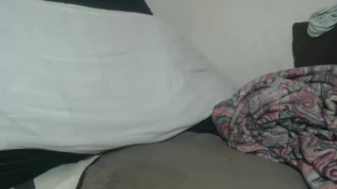 Snapshot of tinaxxxpetitexoxo chatting on 04-16-26, 12:39 Tina online show from 04-16-26, 12:39