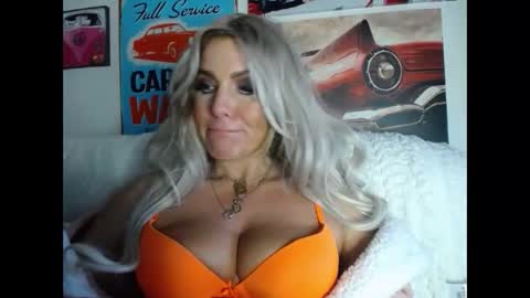 Snapshot of tinkerbell822 chatting on 01-10-25, 04:41 tinkerbell822 online show from 01-10-25, 04:41