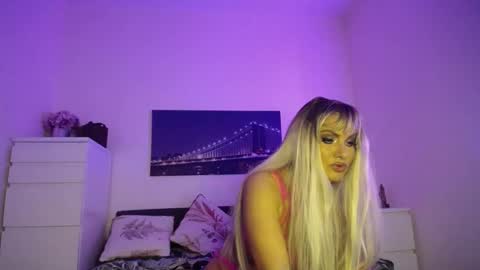 Snapshot of tinkerbell822 chatting on 01-18-25, 08:41 tinkerbell822 online show from 01-18-25, 08:41