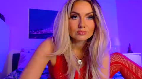 Snapshot of tinkerbell822 chatting on 10-03-25, 08:22 tinkerbell822 online show from 10-03-25, 08:22