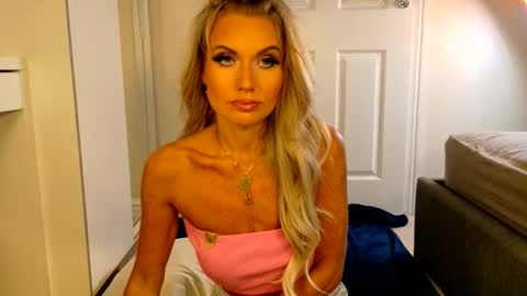 tinkerbell822 online show from 06-08-26, 06:36