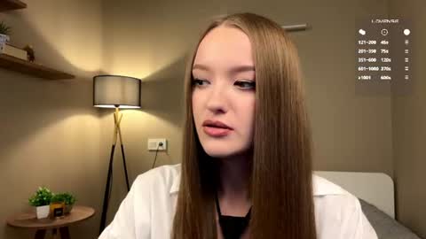 Snapshot of tinkibinky chatting on 07-28-26, 06:20 Leila online show from 07-28-26, 06:20