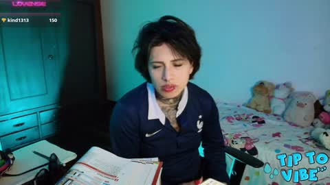 I AM BELLA  ----------- follow my  IG  TINNS 69 online show from 12-10-24, 05:17