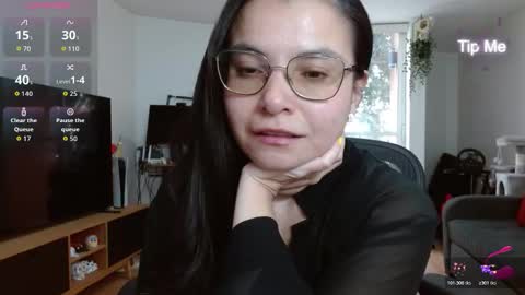 Tiny Caroline online show from 01-13-26, 08:47