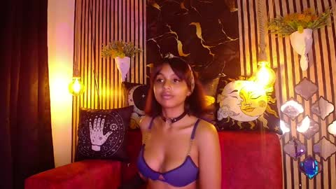 Snapshot of tiny_cherry chatting on 03-27-26, 11:37 Tiny online show from 03-27-26, 11:37