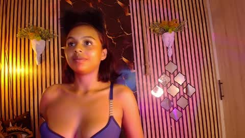 Snapshot of tiny_cherry chatting on 04-03-26, 12:52 Tiny online show from 04-03-26, 12:52