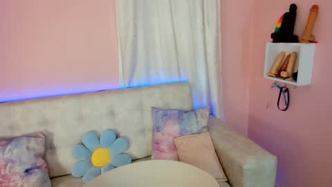 tiny_cora online show from 12-18-24, 04:39
