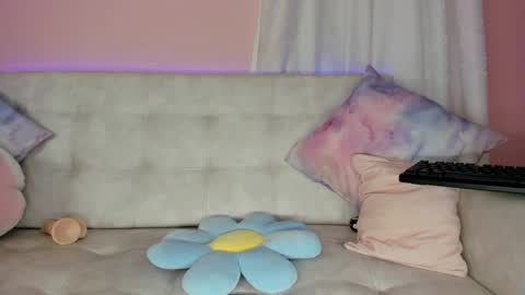 tiny_cora online show from 12-30-24, 07:32
