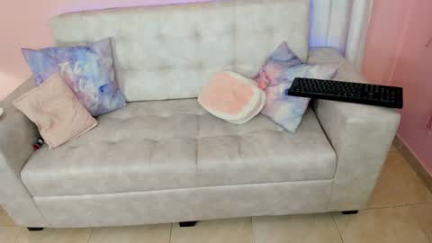 tiny_cora online show from 02-02-25, 10:39