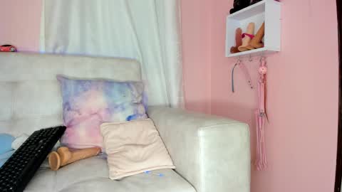 tiny_cora online show from 03-03-25, 07:49