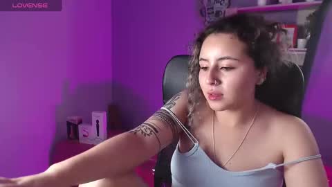 tiny online show from 03-08-25, 09:28