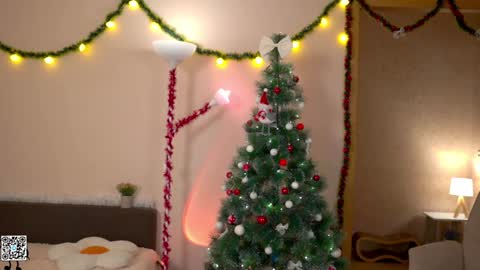 Lyssa     online show from 12-25-24, 04:54