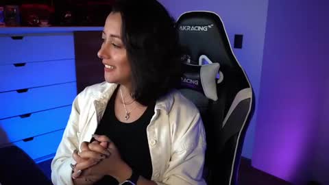 Snapshot of tiny_panther chatting on 12-02-24, 11:07 Ana Molly online show from 12-02-24, 11:07