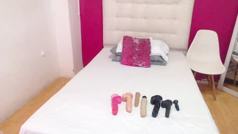 tiny_whore18 online show from 12-16-24, 03:22