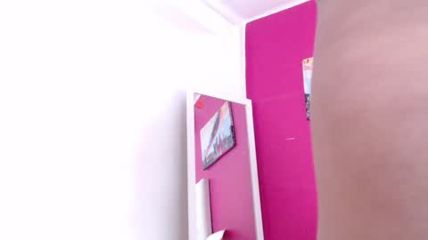 tiny_whore18 online show from 12-21-24, 03:53