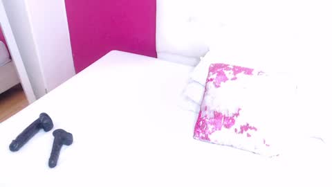 tiny_whore18 online show from 01-30-25, 03:40