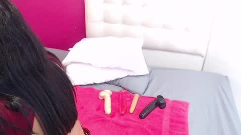 tiny_whore18 online show from 02-01-25, 06:40