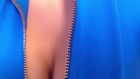 tiny_whore18 online show from 10-21-25, 03:57