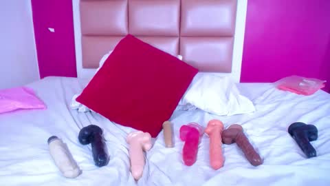 tiny_whore18 online show from 12-13-25, 07:53