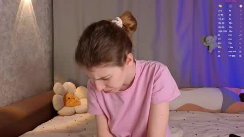 Snapshot of tinybun chatting on 04-04-26, 07:55 Amy online show from 04-04-26, 07:55