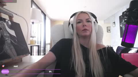 stage Kylie Sinner  brand CLITBAIT online show from 05-01-26, 08:35