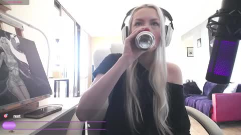 stage Kylie Sinner  brand CLITBAIT online show from 05-02-26, 08:14