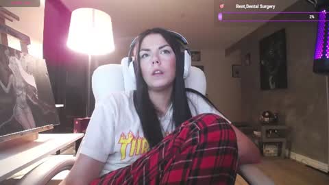 stage Kylie Sinner  brand CLITBAIT online show from 06-23-26, 03:37