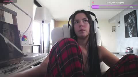 stage Kylie Sinner  brand CLITBAIT online show from 07-14-26, 10:21
