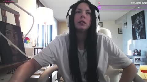 stage Kylie Sinner  brand CLITBAIT online show from 07-24-26, 09:40