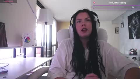 stage Kylie Sinner  brand CLITBAIT online show from 07-31-26, 10:20